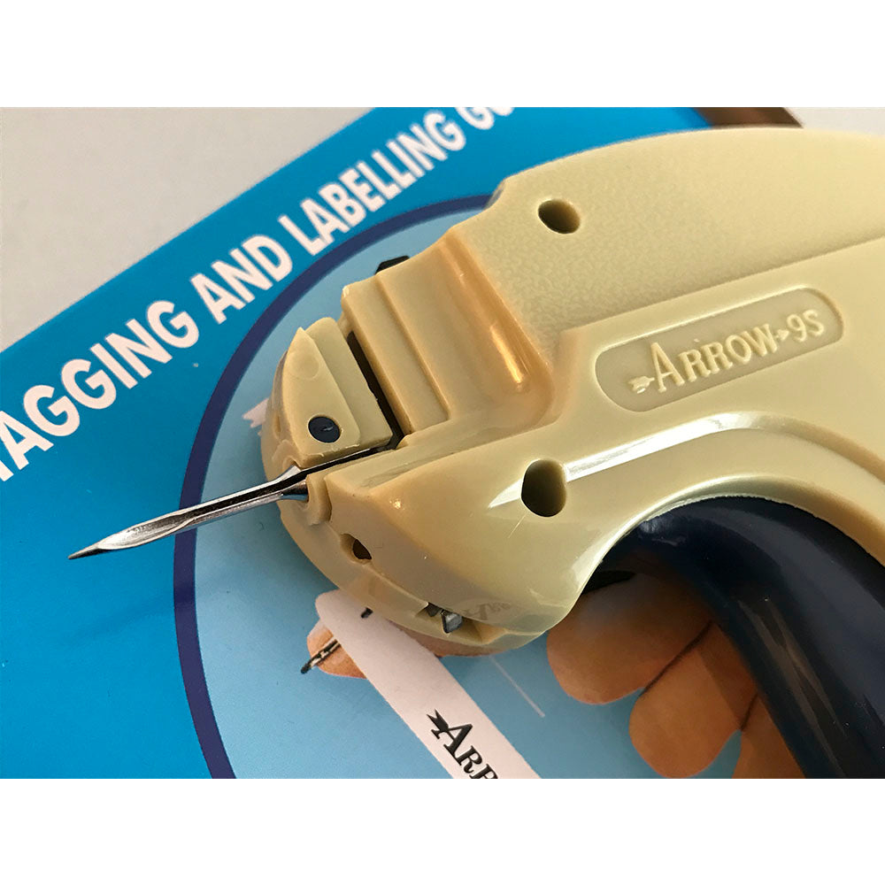 Etikettierpistole Arrow 9S Standard (R) Tag Gun + 1 Ersatznadel + 5.000 Heftfäden nach Wahl